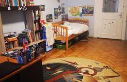 Apartament de 3 camere, garaj, zona Centrul Vechi, la 2 minute de Piața Unirii