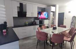 Apartament 3 camere, 66 mp, 2 bai, parcare, zona Terra