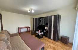 Apartament de 3 camere, decomandat, 64 mp, parcare, zona Tasnad