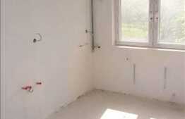 De vanzare 1 camera, 41 mp, semifinisat! Zona Teilor! Pret OPORTUN!