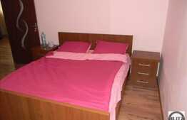 Vanzare apartament 3 camere, 49 mp utili, cu parcare