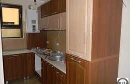 Vanzare apartament 3 camere, 49 mp utili, cu parcare