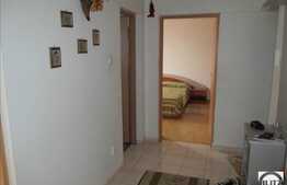 2 camere de vanzare, decomandat, 47 mp utili, zona Bucium, cu boxa si parcare