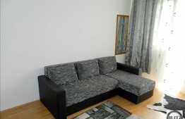 3 camere, decomandat, garaj, zona strazii Parang