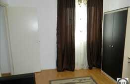 3 camere, decomandat, garaj, zona strazii Parang