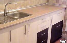 De inchiriat 2 camere + loc de parcare