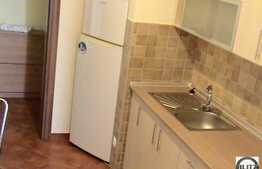 De inchiriat 2 camere + loc de parcare
