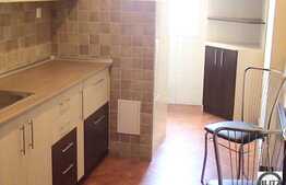 De inchiriat 2 camere + loc de parcare