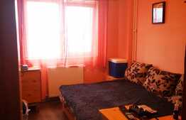 Apartament de 4 camere, etaj intermediar, două balcoane, zona Triaj