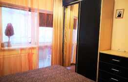 Apartament de 3 camere, decomandat, priveliște spre pădure, zona Răcădău