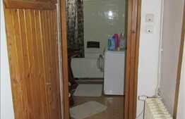 Apartament 4 camere, 130 mp utili, 2 balcoane, garaj si boxa, zona Hotel Napoca