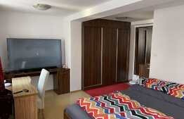 Casa cu 5 camere, 300 mp, zona Piata Sfatului 