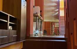 Casa cu 5 camere, 300 mp, zona Piata Sfatului 