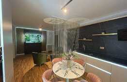 Ultra lux! Apartament 2 camere, balcon, parcare! Zona centrala