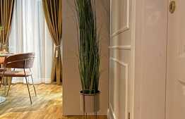 Ultra lux! Apartament 2 camere, balcon, parcare! Zona centrala