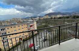 Penthouse 3 camere, 98 mp utili, mobilat/utilat modern, doua terase generoase cu view panoramic, zona Tractoru