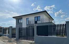 Casa individuala de vanzare, CF, 150 mp utili, 500 mp teren, Campenesti 