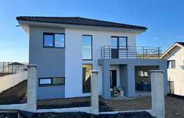 Casa individuala de vanzare, CF, 150 mp utili, 500 mp teren, Campenesti 