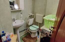 Apartament de 3 camere decomandate, 65 mp, balcon, zona Arinilor