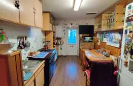 Apartament de 3 camere decomandate, 65 mp, balcon, zona Arinilor