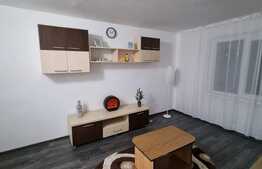 Garsonieră, etaj intermediar, zona Bartolomeu