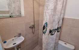 Garsonieră, etaj intermediar, zona Bartolomeu