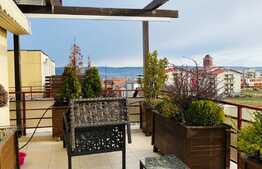 Apartament spatios, 3 camere, 100 mp, garaj, terasa, zona Lidl