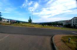 Oportunitate! Teren intravilan cu suprafata de 586 mp, construibil imediat, zona Terra Gardens