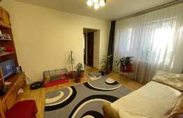 Reducere de toamna! Apartament de 3 camere, 47 mp, etaj intermediar, zona Parang 