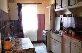 Apartament de 3 camere, decomandat, zona Astra