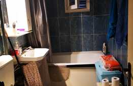 Apartament de 3 camere, decomandat, zona Astra