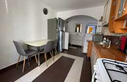 Apartament de 3 camere, 64 mp, parcare, zona strazii Intre Lacuri