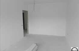 Apartament semifinisat, 2 camere semidecomandate, 46 mp utili, loc parcare!