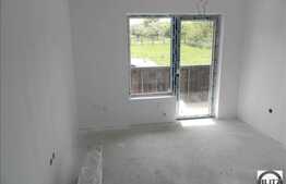 Apartament de vanzare, 3 camere 56 mp, cu loc de parcare. Semifinisat!