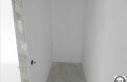 Apartament de vanzare, 3 camere 56 mp, cu loc de parcare. Semifinisat!