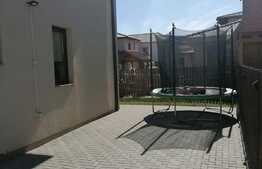 Duplex de vanzare finisat si mobilat, complex privat de case, zona Terra 