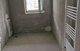 Apartament de 2 camere semifinisat, 42 mp, parcare ,zona Terra