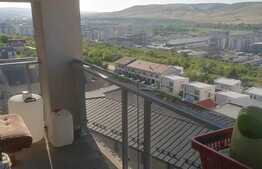 Oportunitate! Apartament 3 camere, 62 mp + 50 mp pod, zona Vivo 