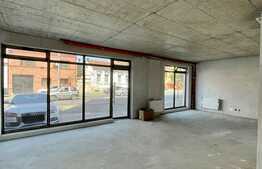 Spatiu comercial, 80 mp, imobil nou, zona Centrala