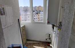 Apartament de 3 camere decomandate, 52 mp + balcon, etaj intermediar, zona Mehedinti