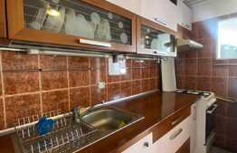 Apartament 2 camere, decomandat, etaj intermediar, zona Mc Donald's