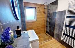 Apartament finisat nou, 2 camere, 50mp, balcon, parcare! zona Terra