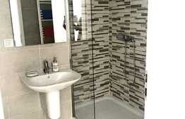 Apartament 2 camere, 43 mp, balcon, parcare, zona Iulius Mall 