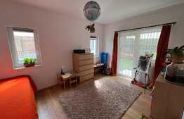 Apartament 3 camere, 60 mp, gradina 139 mp, parcare, zona Fagului