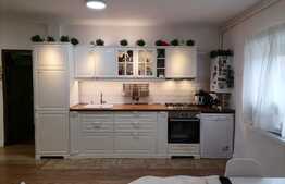 Apartament 2 camere, 71 mp, balcon, zona Stejarului