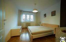 Apartament 3 camere de vanzare, 69 mp utili, zona Casa Piratilor, cu garaj