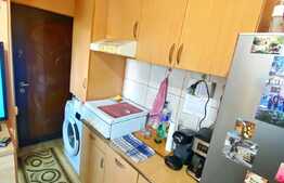 Vrei un spatiu al tau? Garsoniera etaj intermediar, zona Hotel Royal 