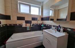 Apartament de 2 camere, parchet din lemn de stejar, la cheie, in Borhanci