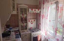 Garsoniera, 28 mp, etaj intermediar, zona strazii Mehedinti