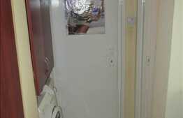 3 camere de vanzare, 45 mp utili, zona Casa Piratilor, izolat interior/exterior